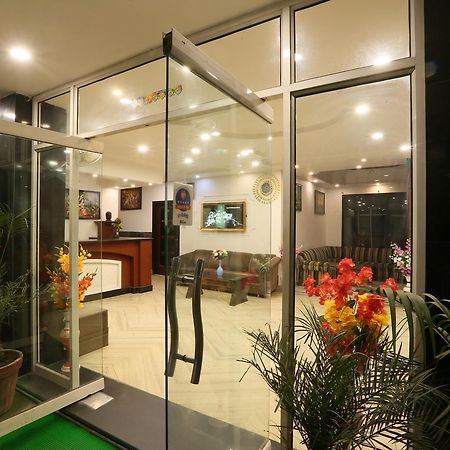 Hotel Katra Residency Extérieur photo