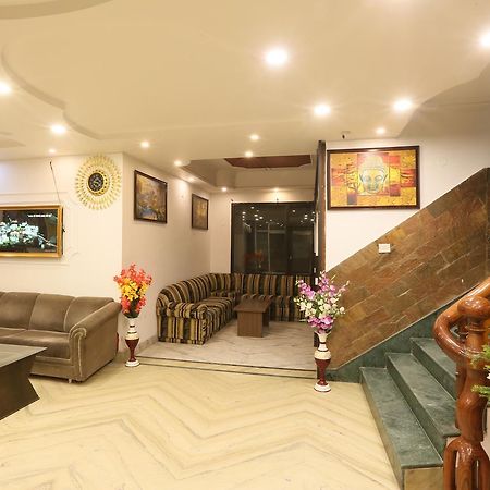 Hotel Katra Residency Extérieur photo