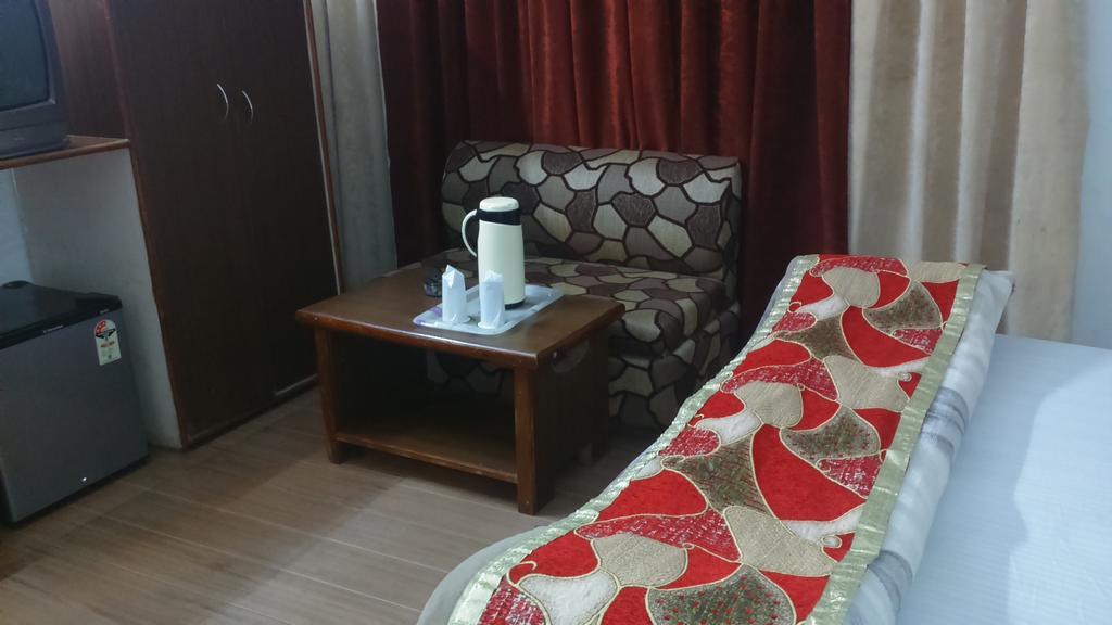Hotel Katra Residency Extérieur photo