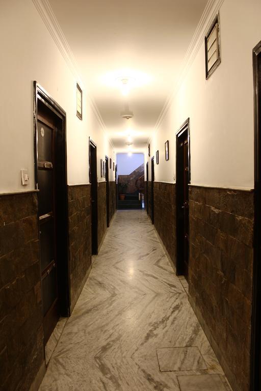 Hotel Katra Residency Extérieur photo