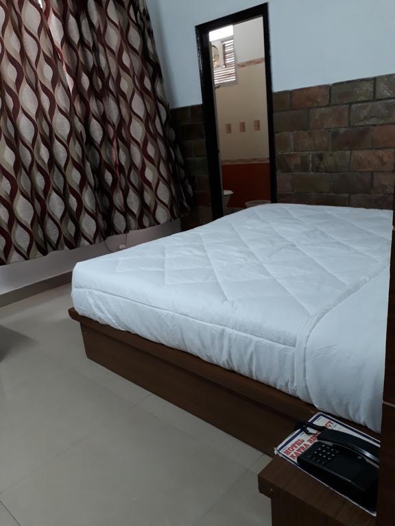 Hotel Katra Residency Extérieur photo