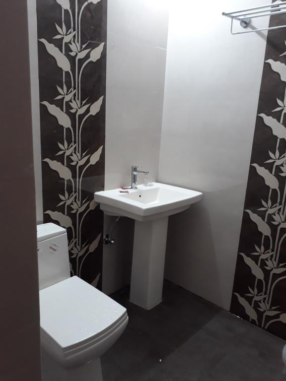 Hotel Katra Residency Extérieur photo