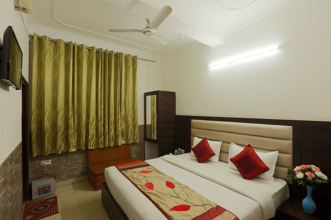 Hotel Katra Residency Extérieur photo