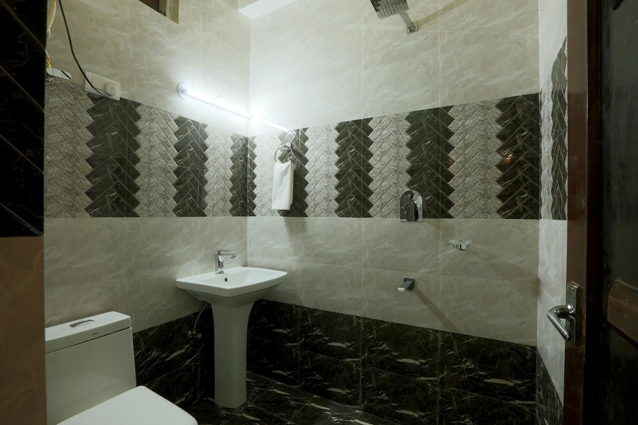 Hotel Katra Residency Extérieur photo