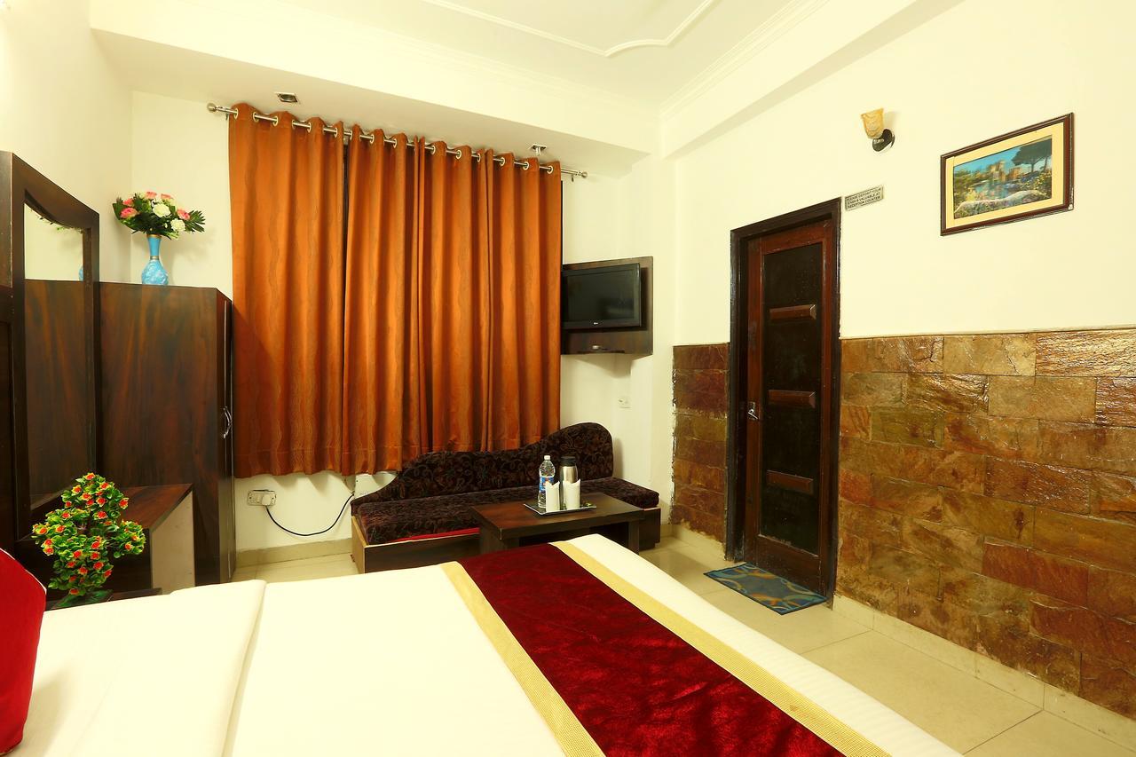 Hotel Katra Residency Extérieur photo