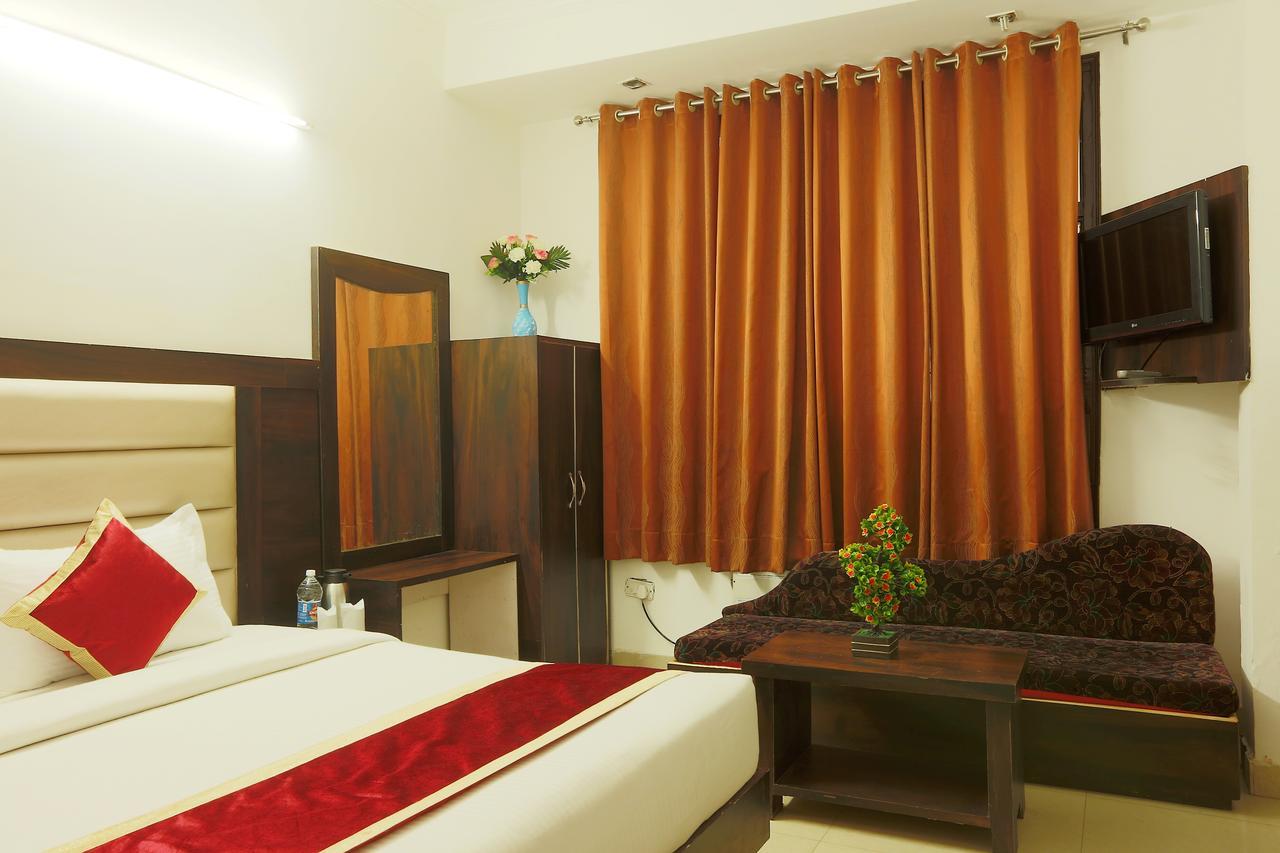 Hotel Katra Residency Extérieur photo