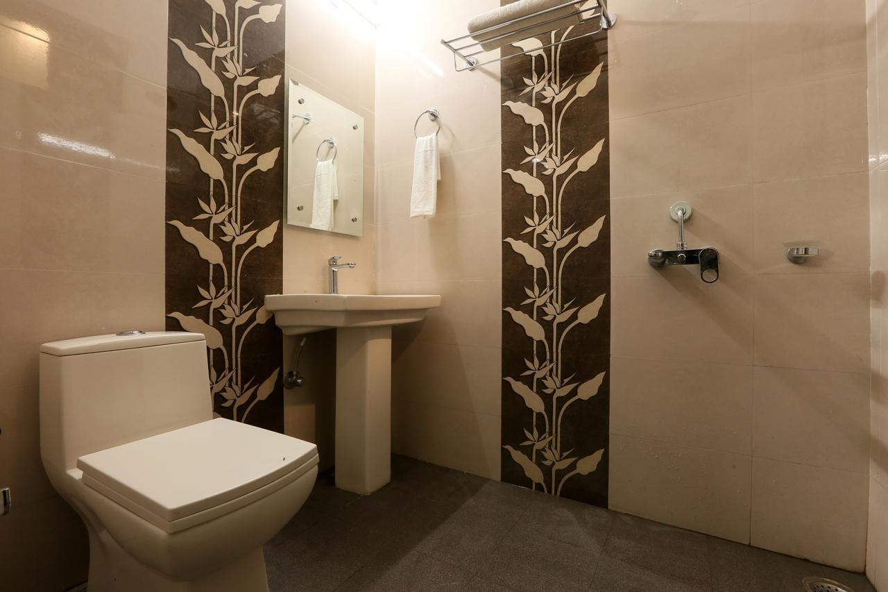 Hotel Katra Residency Extérieur photo
