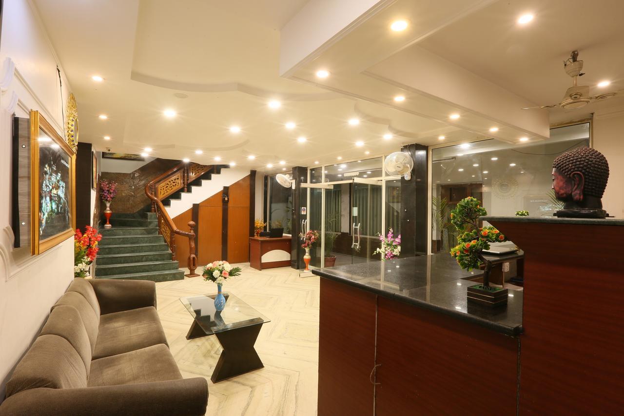 Hotel Katra Residency Extérieur photo