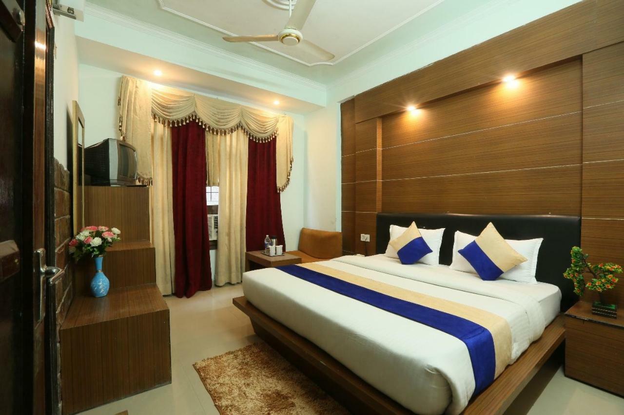 Hotel Katra Residency Extérieur photo