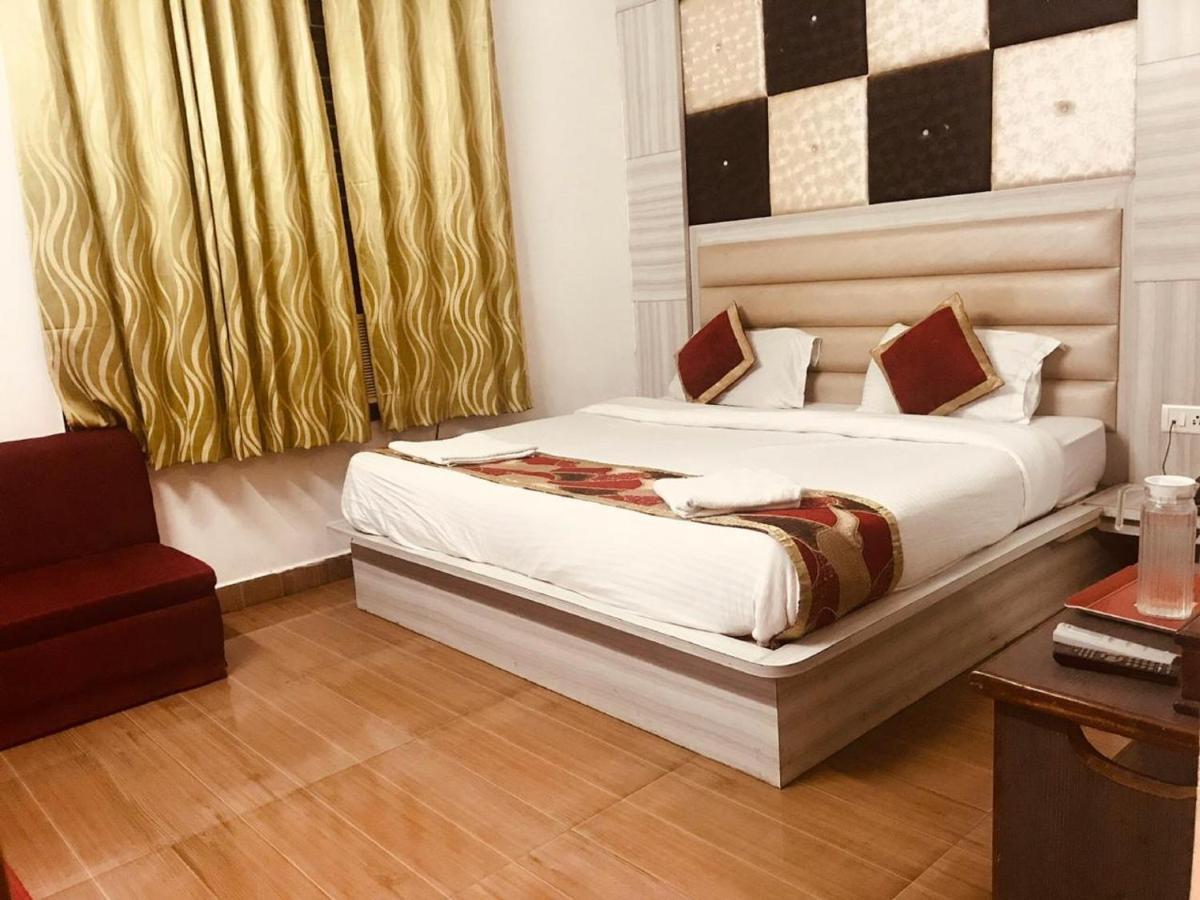 Hotel Katra Residency Extérieur photo